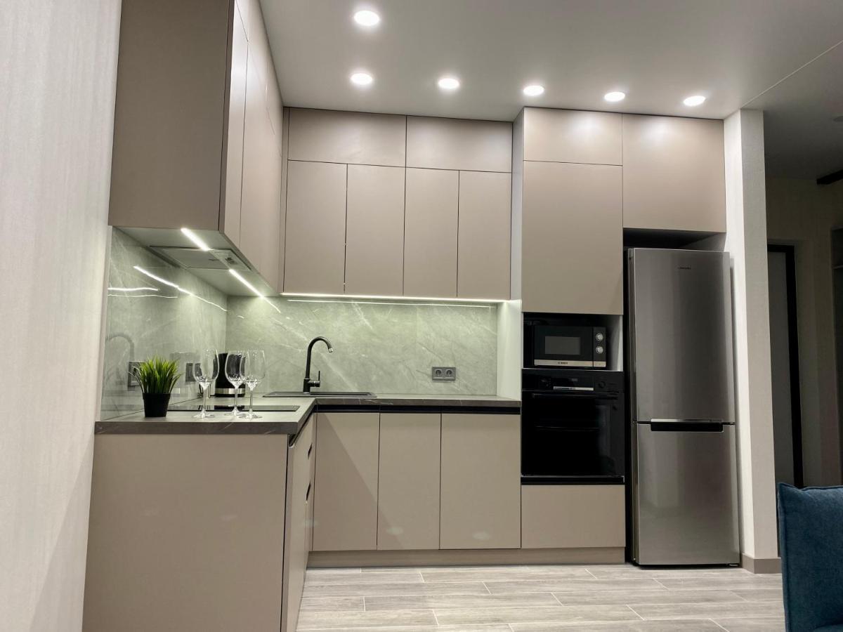 Slavutich Apartments Near Metro Station Kiev Bagian luar foto