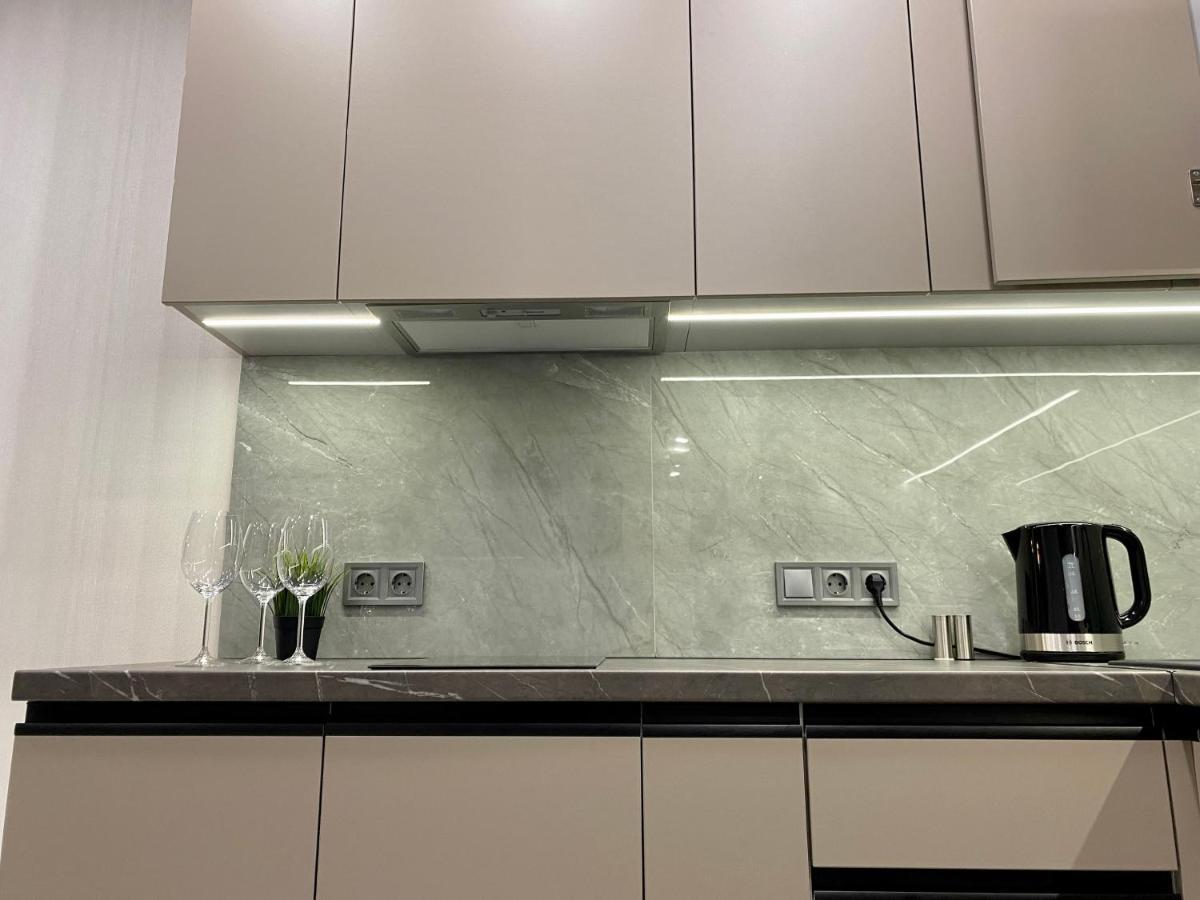 Slavutich Apartments Near Metro Station Kiev Bagian luar foto