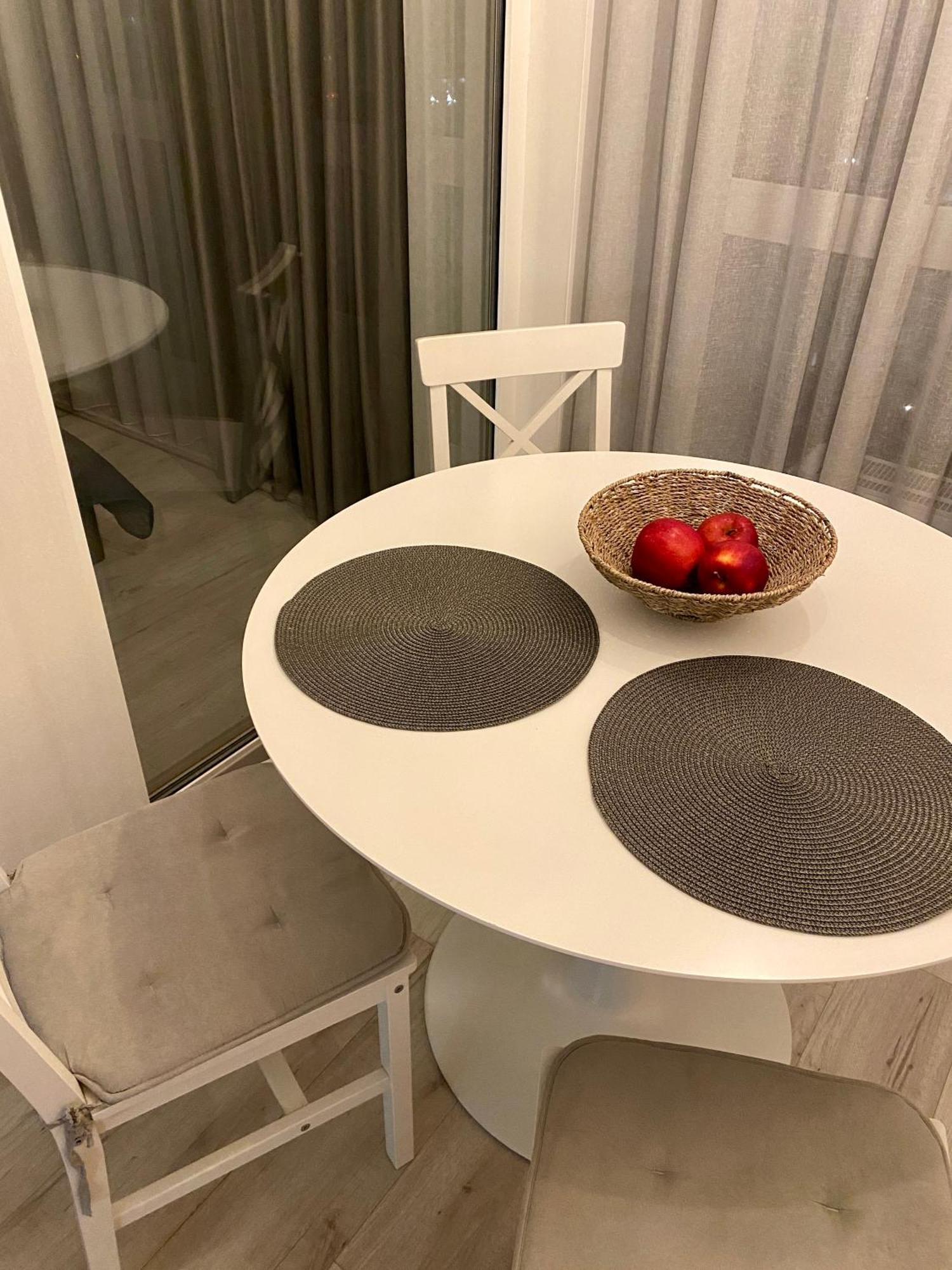 Slavutich Apartments Near Metro Station Kiev Bagian luar foto